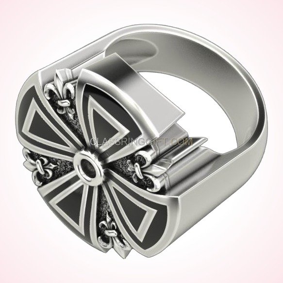 Sterling silver heraldic cross ring, three-dimensional band and shoulders