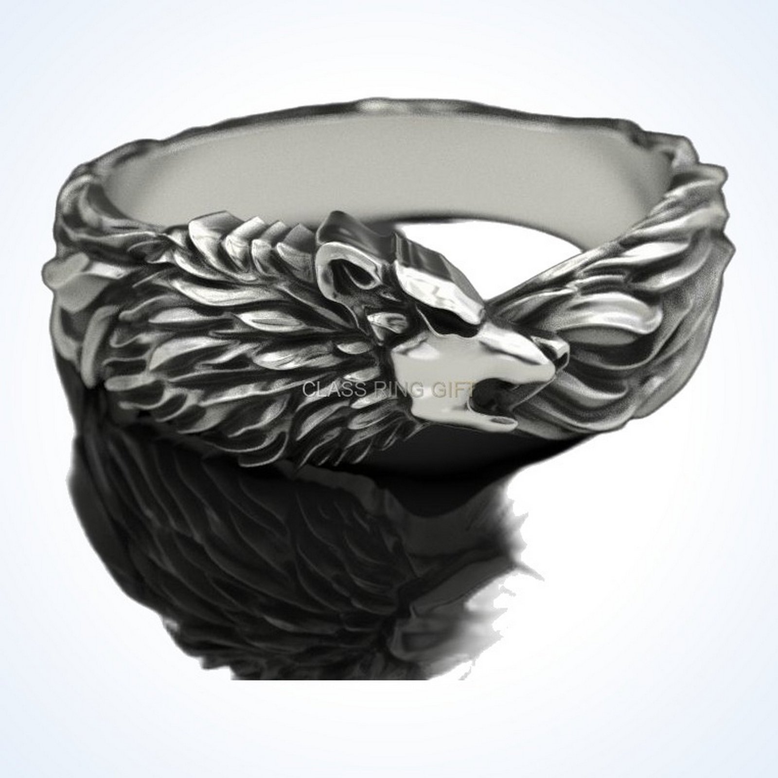 Gift for him wolf ring, detailed close-up wolf head
