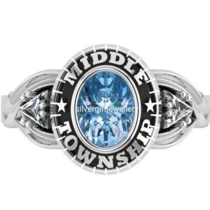 Heartfelt Senior Ring for Her, Personalized 925 Silver Gift